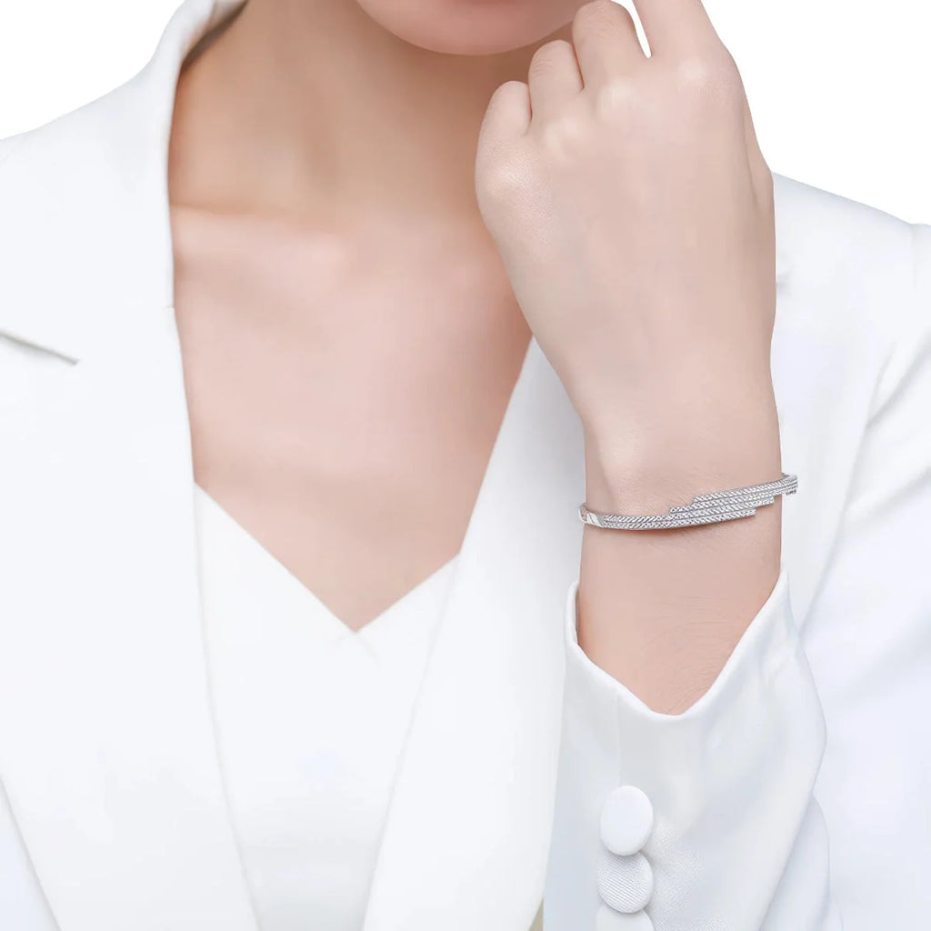 Elegantes 925 Silber Armband – filigrane Form mit funkelnden Zirkonia, ideal für Alltag und festliche Anlässe