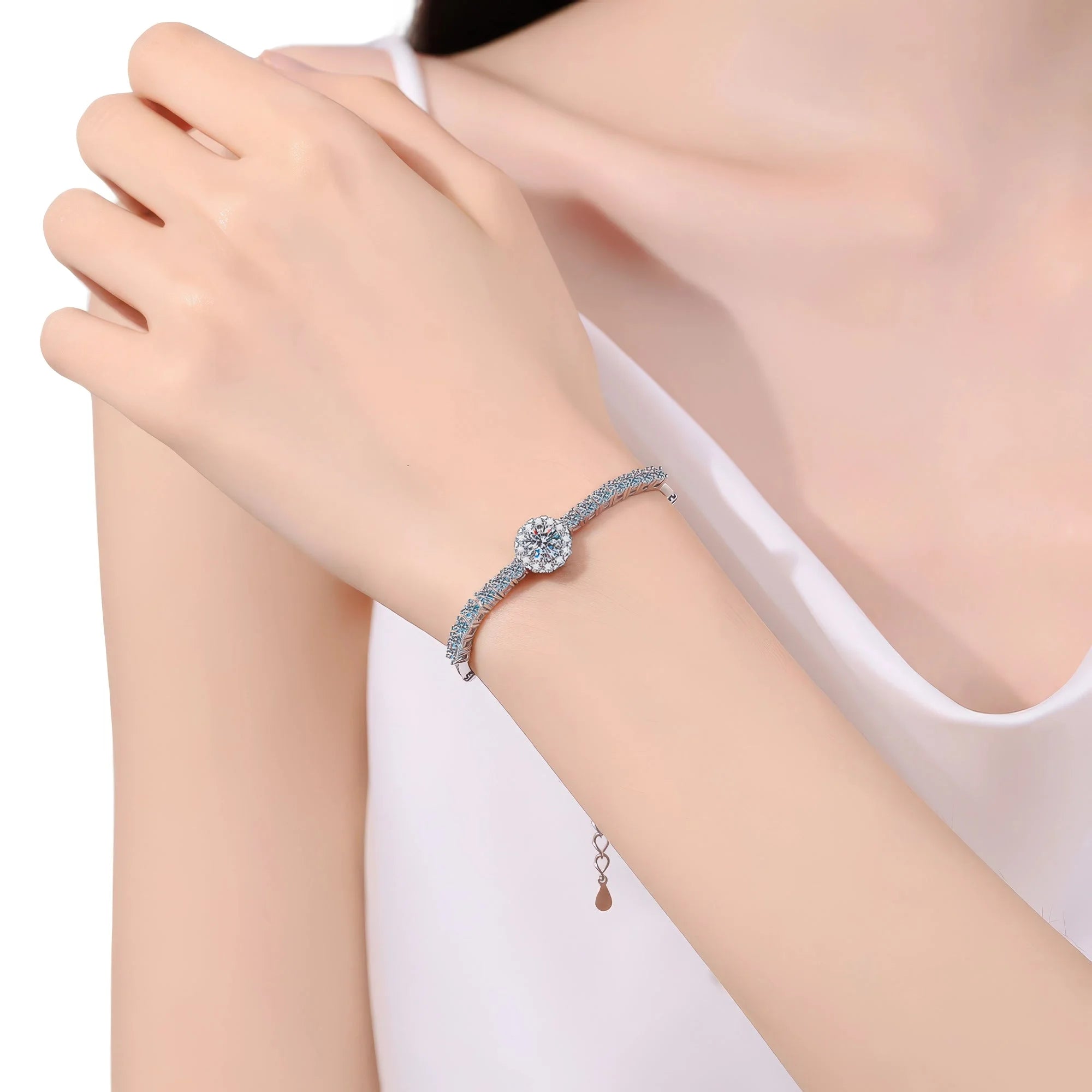 925 Silber Armband mit 2.4 Karat Moissanite – strahlender Glanz, edler Schliff, stilvolles Accessoire für Alltag und Events