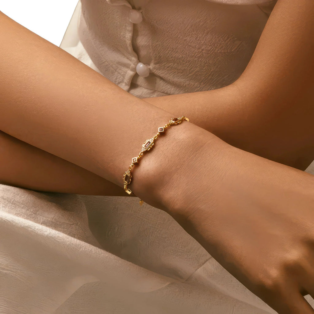 925 Silber Armband – französischer Retro-Charme, synthetischer Rubin, stilvolles Statement für elegante Anlässe