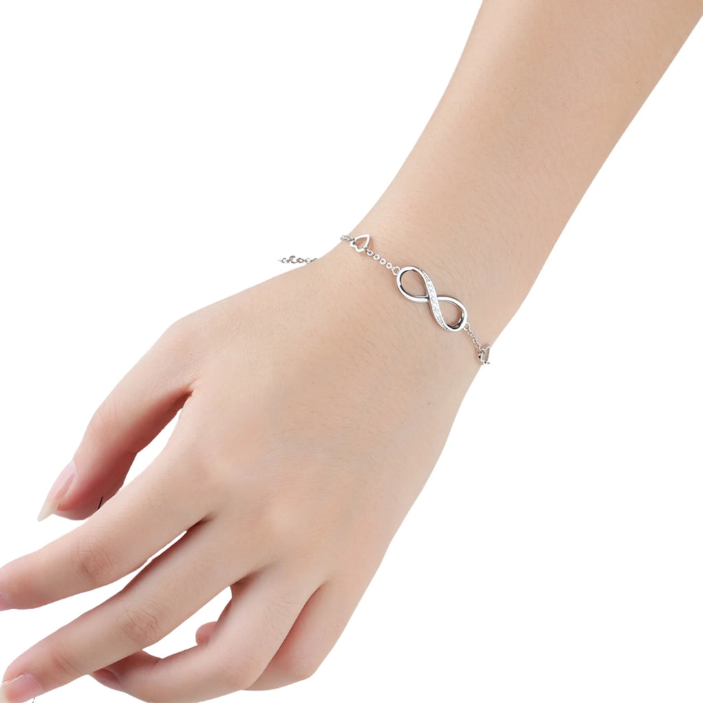 Elegantes Infinity Armband aus 925 Silber – stilvoller Alltagsbegleiter für Liebe, Verbundenheit und besondere Erinnerungen