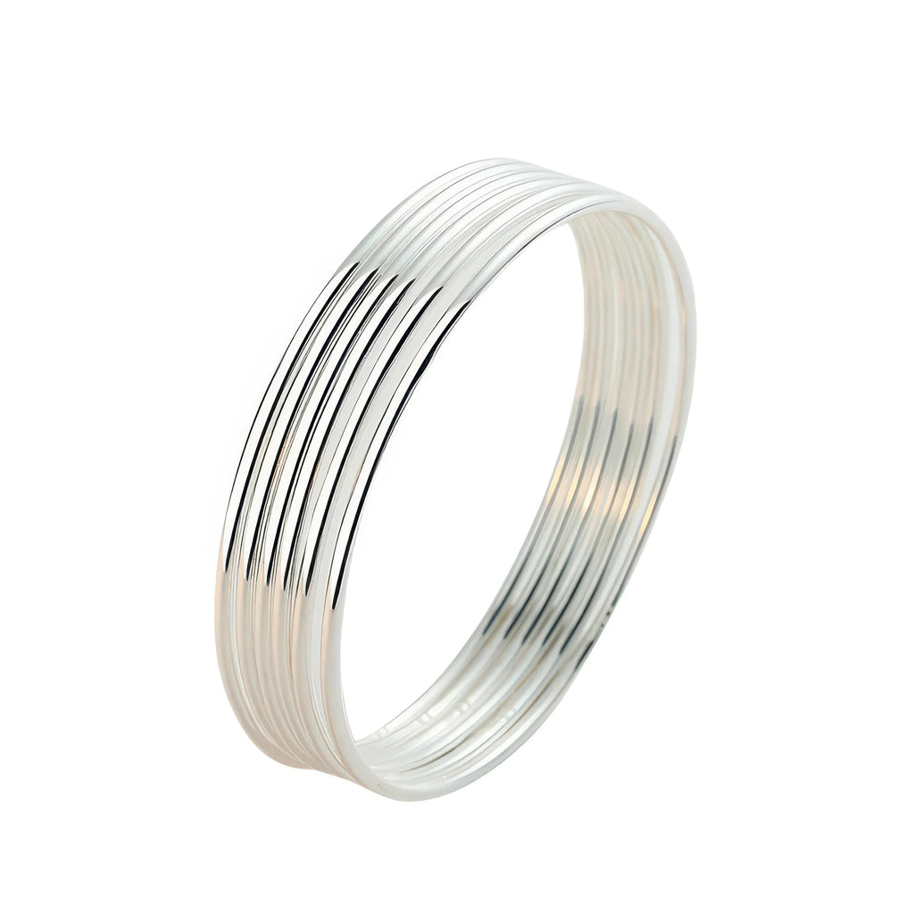 Moderner 925 Silber Armreif mit multiliner Struktur – sanfter Silberglanz, minimalistisch und elegant für Alltag und Business