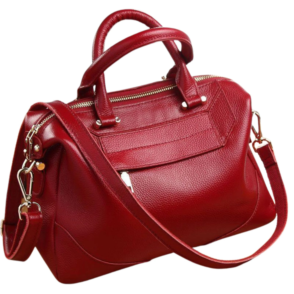 Weinrote Lederhandtasche in Muschelform mit goldener Hardware und Crossbody-Riemen