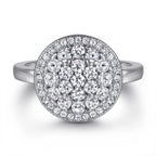 Runder Ring mit Zirkoniabesatz – modern, schlicht, hochwertig