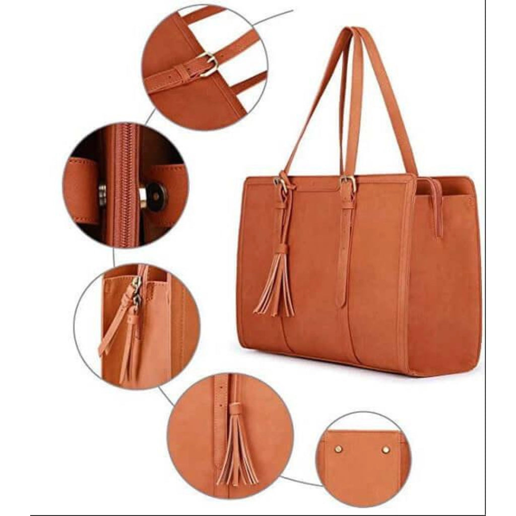 Detailansichten der cognacfarbenen Tasche: verstellbare Henkel, Reissverschluss, Magnetknopf, Quaste und Bodennieten im Fokus