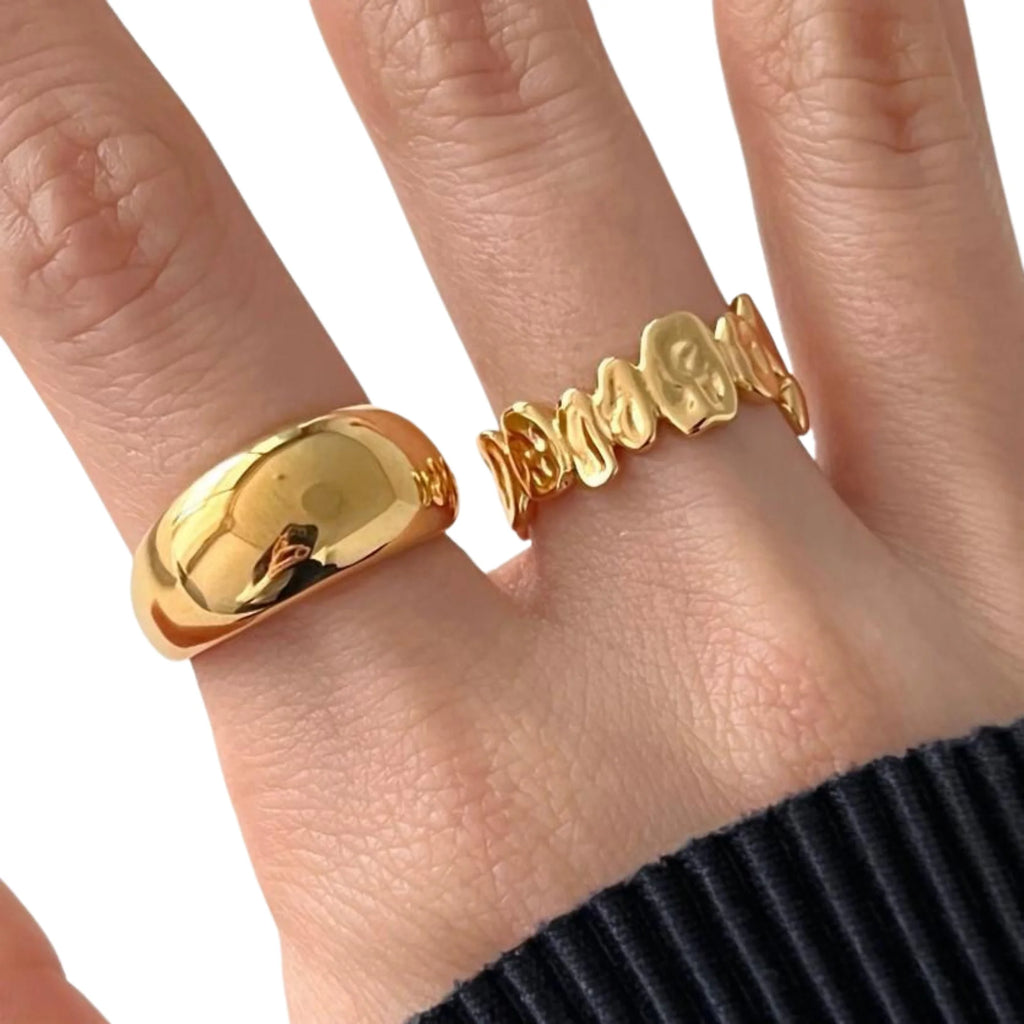 Unregelmässiger Designring – weich, modern, klar tragbar