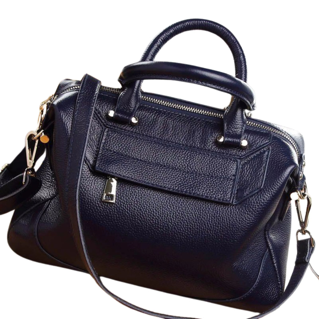 Marineblaue Muscheltasche mit silberner Hardware, Reißverschluss und Doppeltrageoption