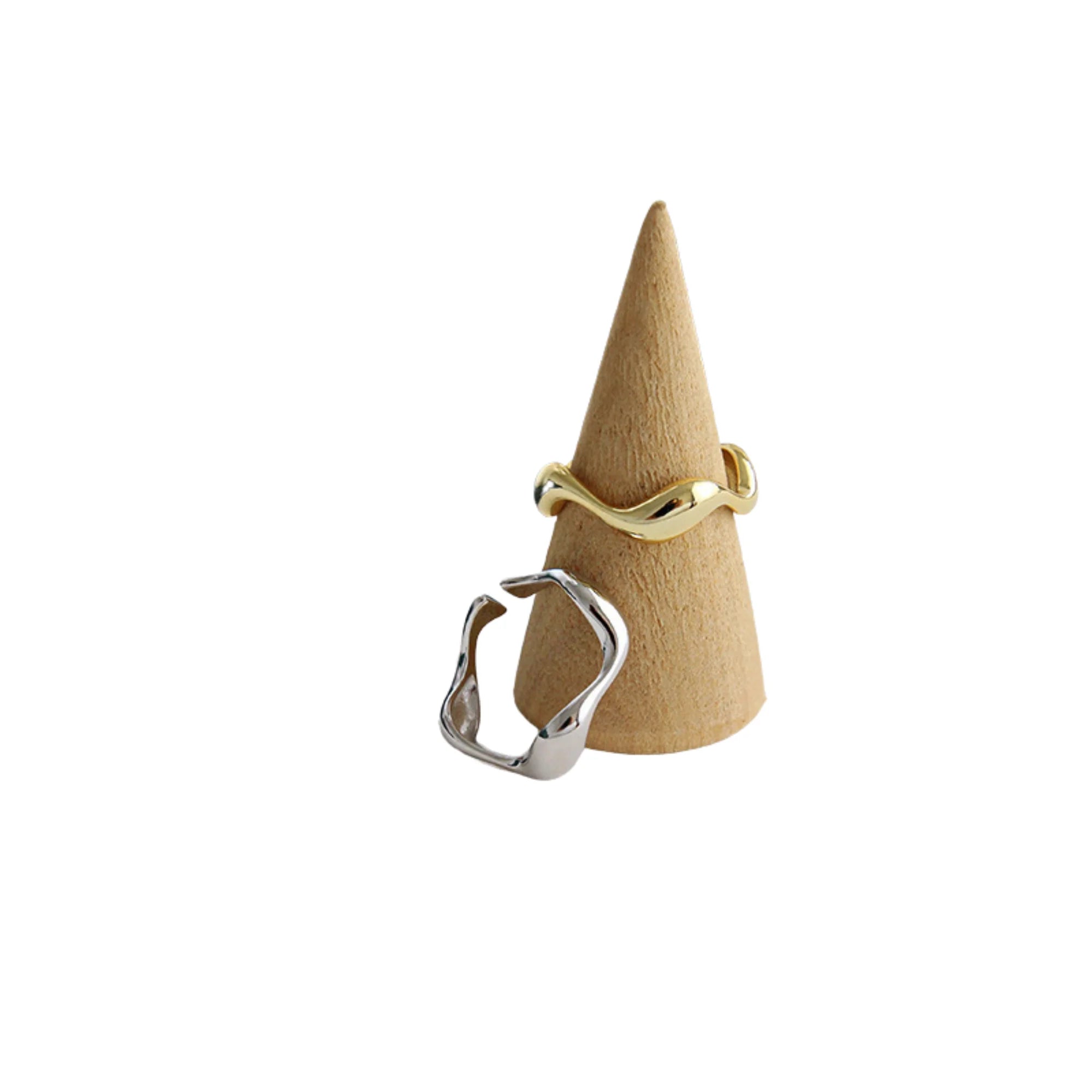Feiner Ring mit ruhiger Linienführung – offen tragbar und hautfreundlich
