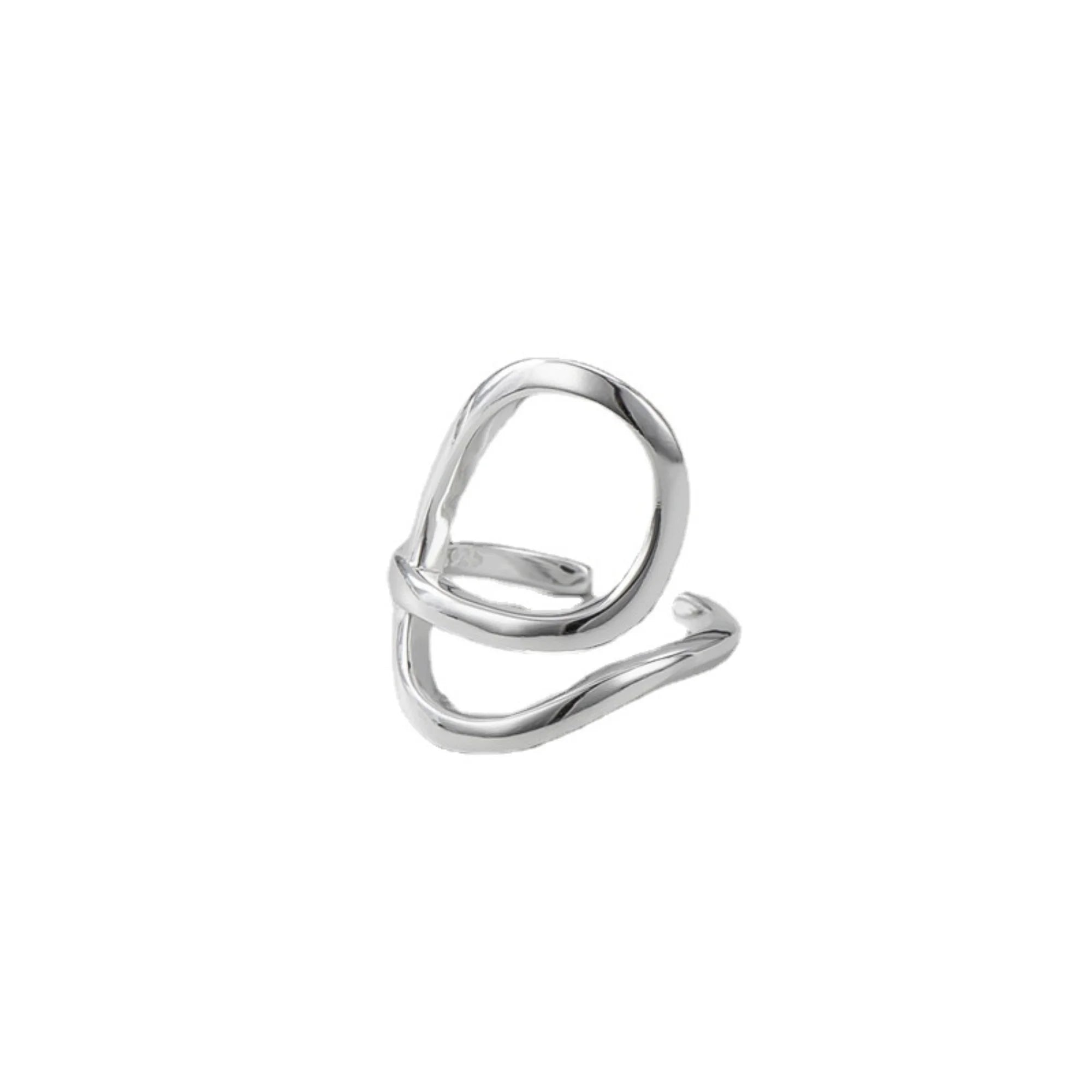 Offener Silberring mit Wickeldesign – perfekt für dezente Looks im Alltag