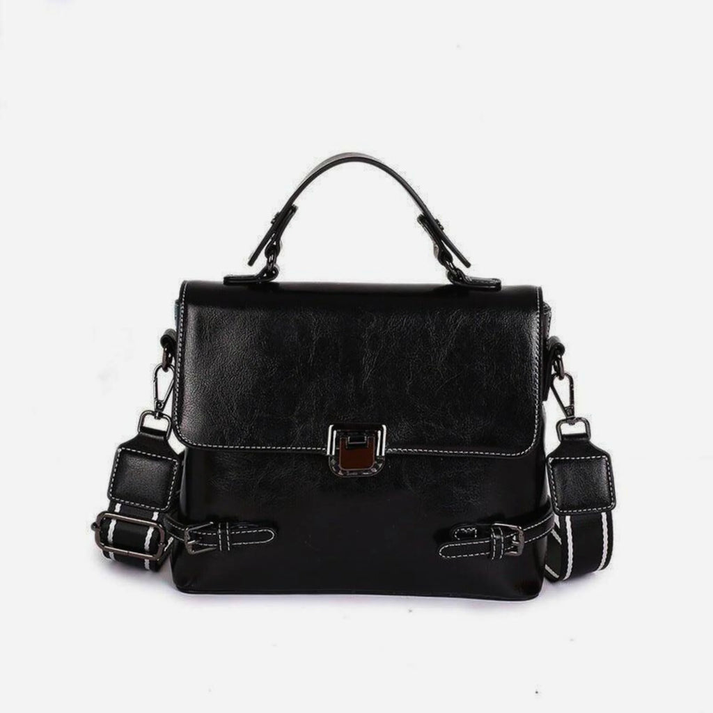 Schwarze Messenger-Tasche mit Gürtel-Design, doppeltem Gurt und metallischen Details