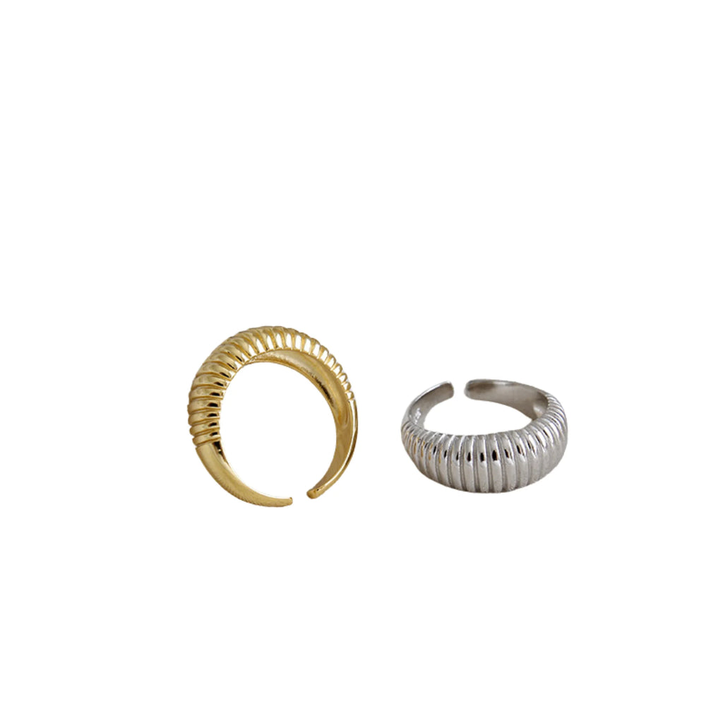 Schlichter Silberring mit tiefer Textur – erhältlich in Gold oder Silber