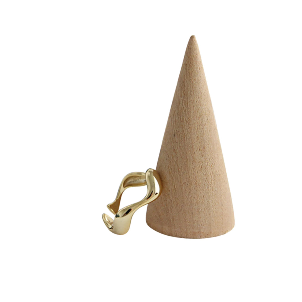 Silberring mit sanfter Bewegung – elegant für den Alltag