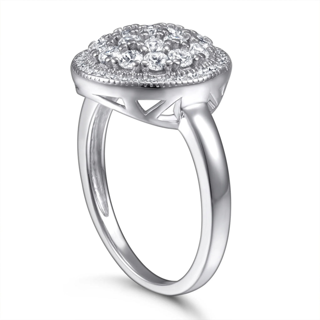 925er Silberring mit glatter Struktur und strahlendem Effekt