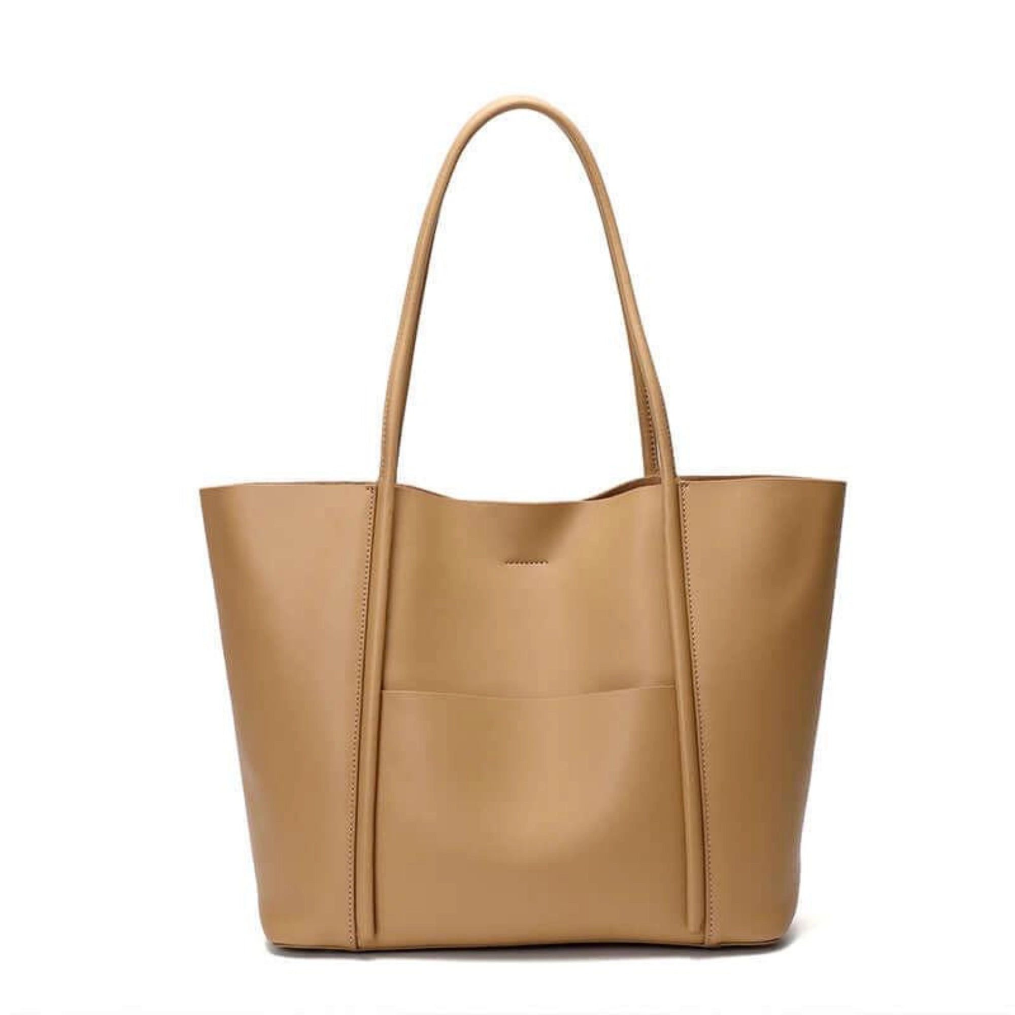 Ledertasche in hellem Sandton, minimalistisch und grossformatig