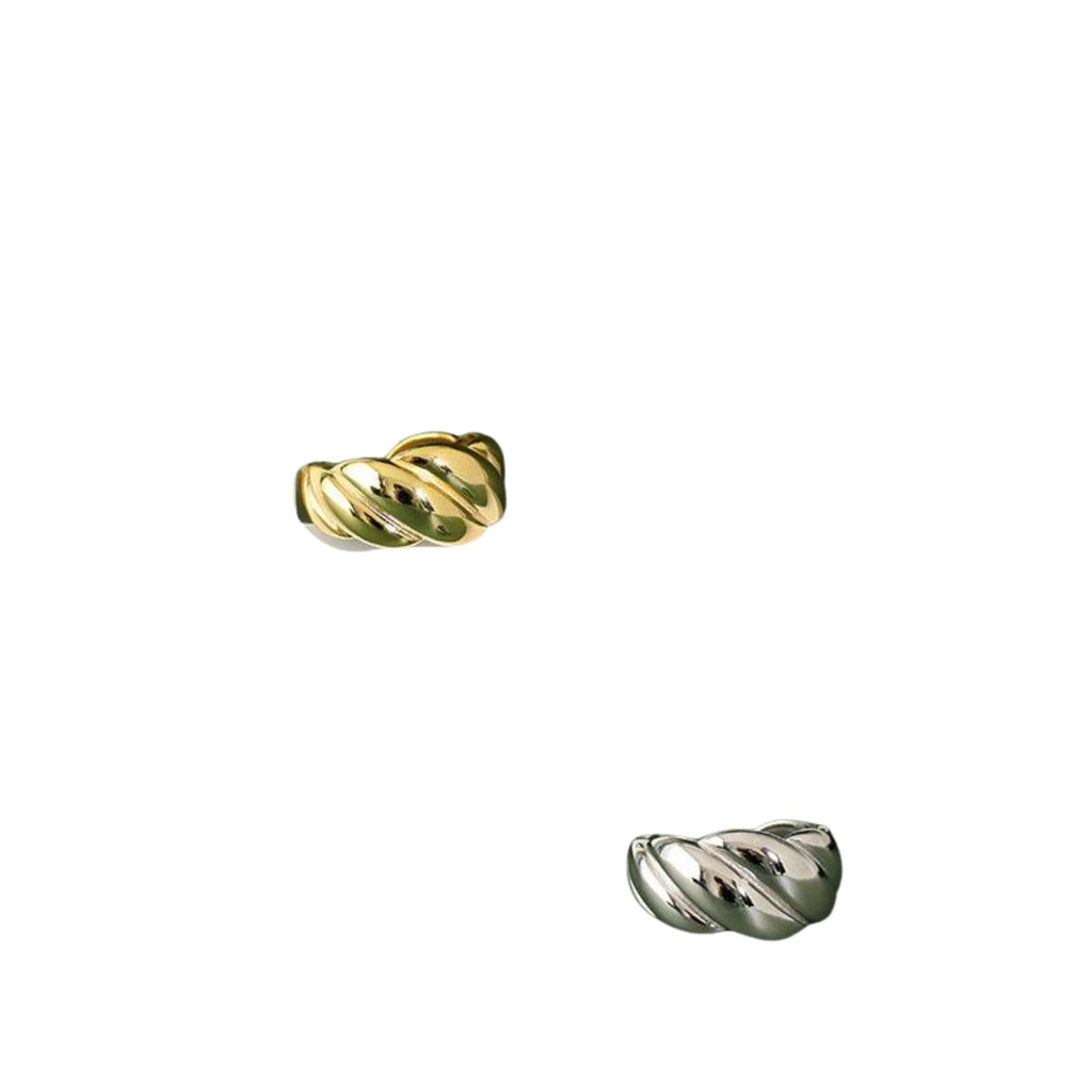 Ring mit ruhiger Struktur – in Silber oder 18K Gold erhältlich