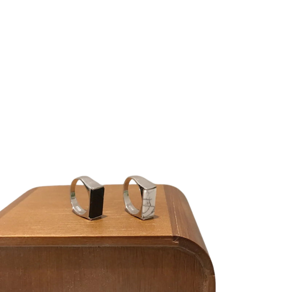 925 Silberring mit Vintage-Charakter – glatt innen, strukturiert aussen