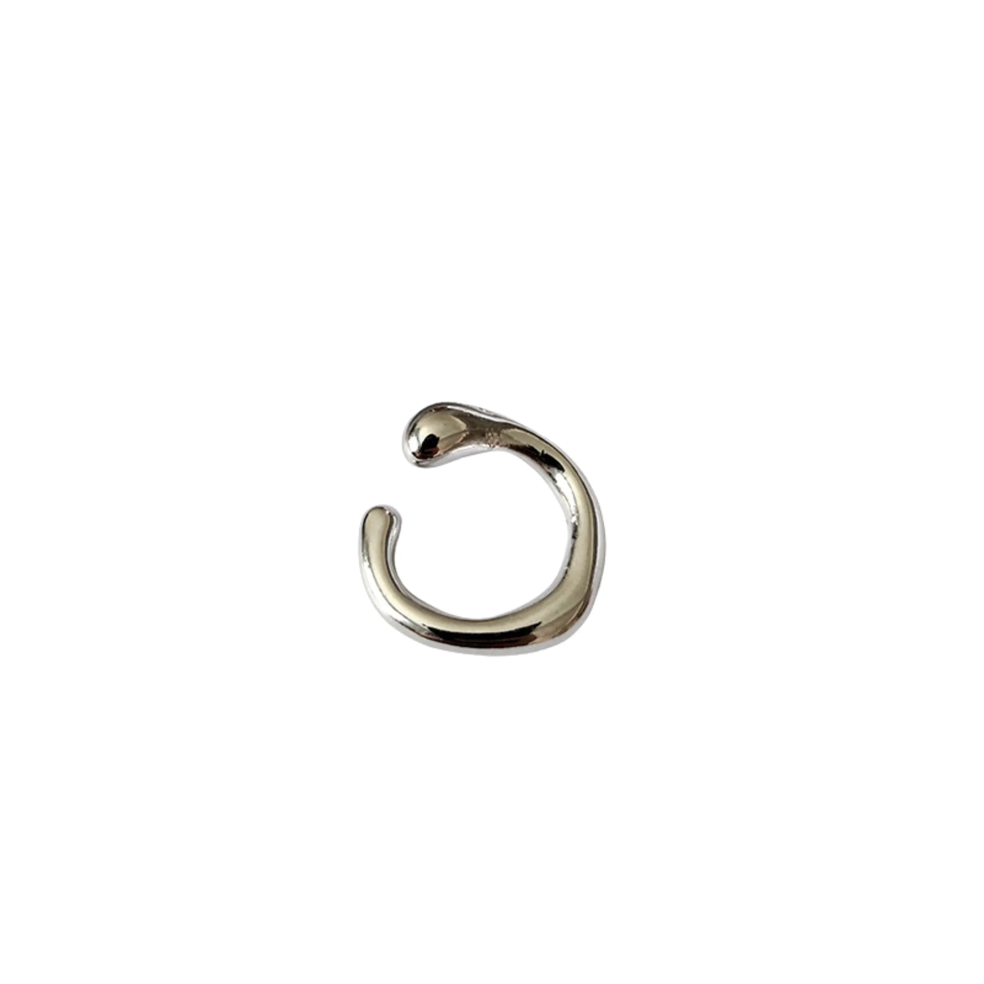 Spiral Ear Cuff versilbert – Einzelstück, dezente Spiralform