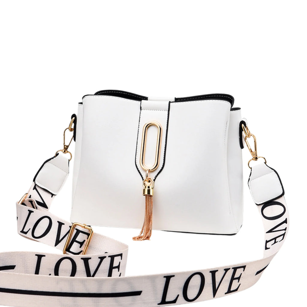 Soft White Damen-Schultertasche mit modernem „LOVE“-Gurt