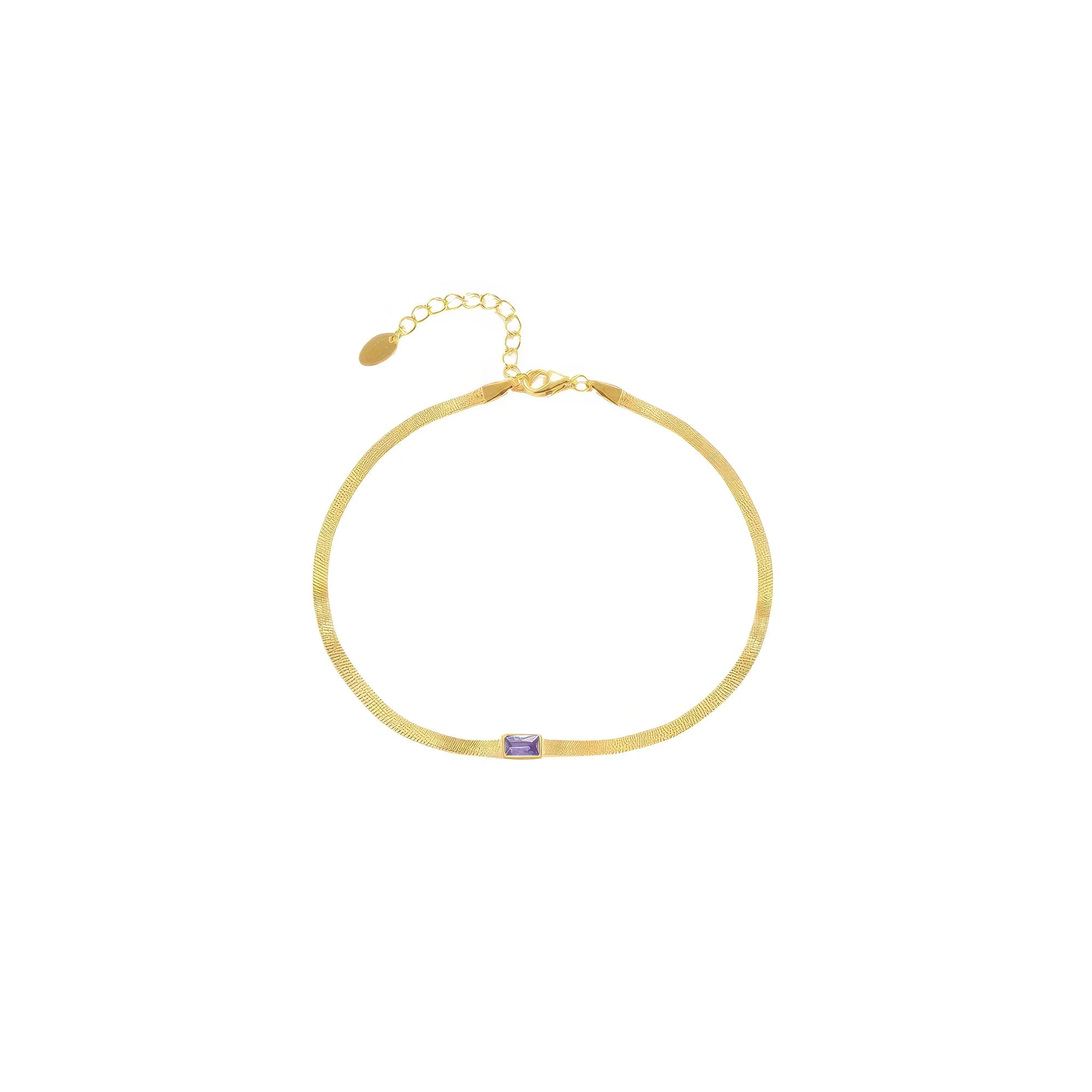 Zeitloses Silberarmband mit dezenter Musterung mit Violetten Stein