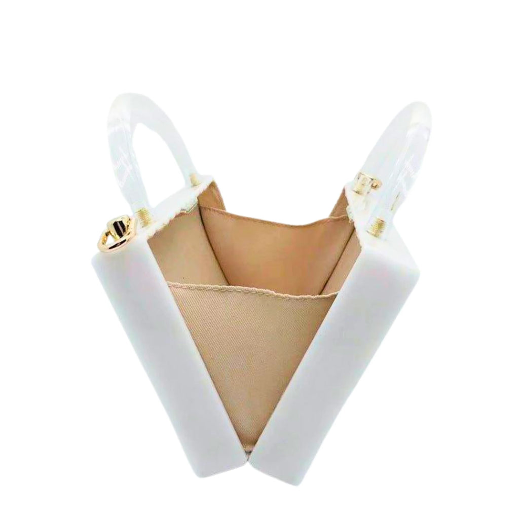 Innenansicht der Acryl-Clutch – strukturiertes Innenfach mit Platz für Smartphone und Essentials