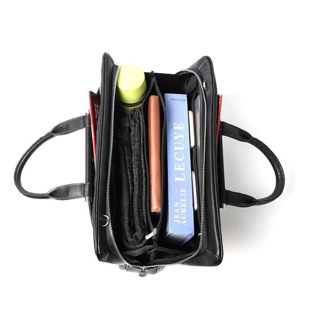 Geöffnete Obsidian Black Tasche – Innenaufteilung mit Dokumenten, Laptop, Flasche und Zubehör.