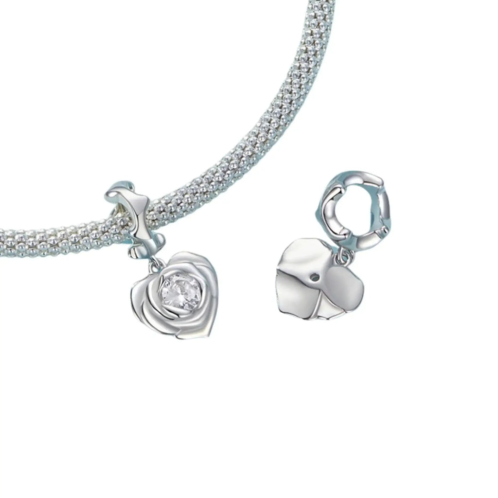 Kombination aus Herz und Rose als Symbolanhänger