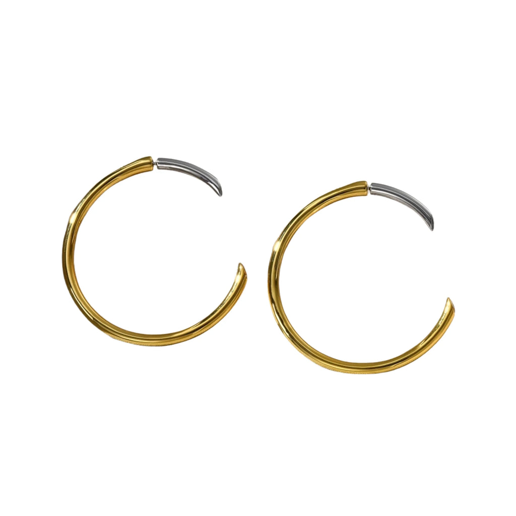 Technisch offene Bicolor-Creolen in Gold und Silber – glatt und gross