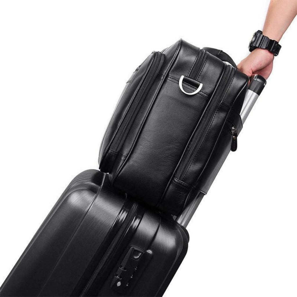 Business-Tasche in Reiseansicht – befestigt am Trolley, mit Rückseiteinlass und stabiler Lederform.