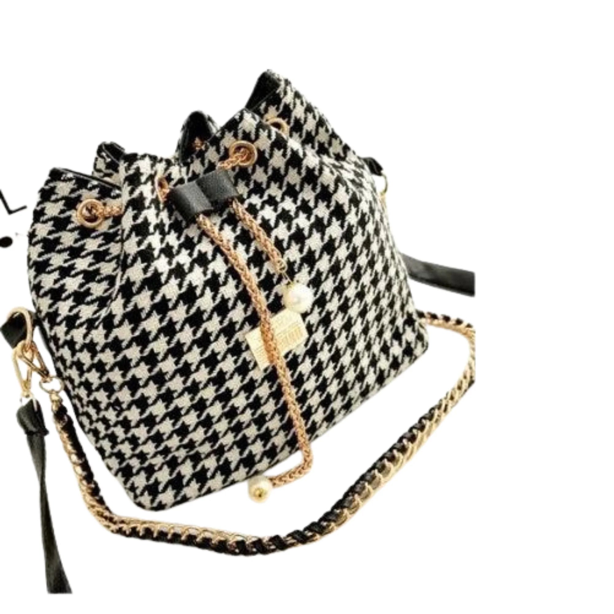 Hahnentrittmuster-Bucketbag mit schwarzem Kettenriemen und dezentem Zugband – grafisch, klar
