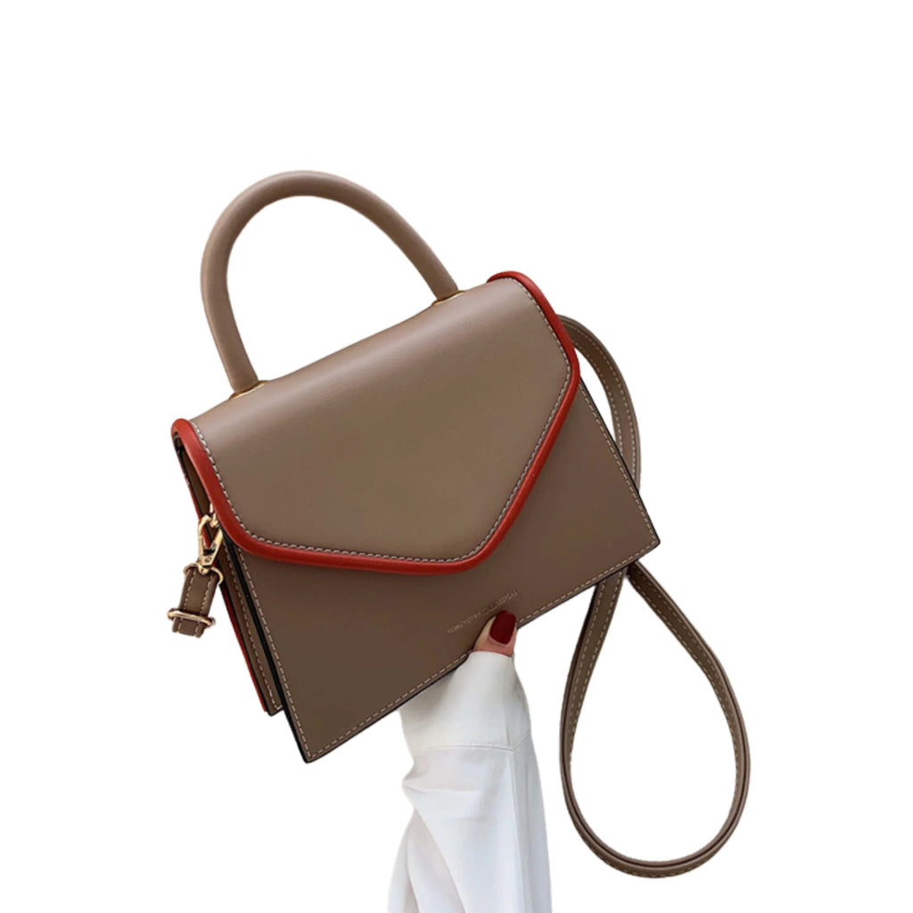 Kompakte Schultertasche in Khaki mit Griff, Crossbody-Riemen und rotem Kantenabschluss