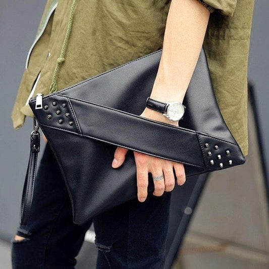 Elegante Nieten - Clutch – Rockiger Stil trifft auf Eleganz - Bodison