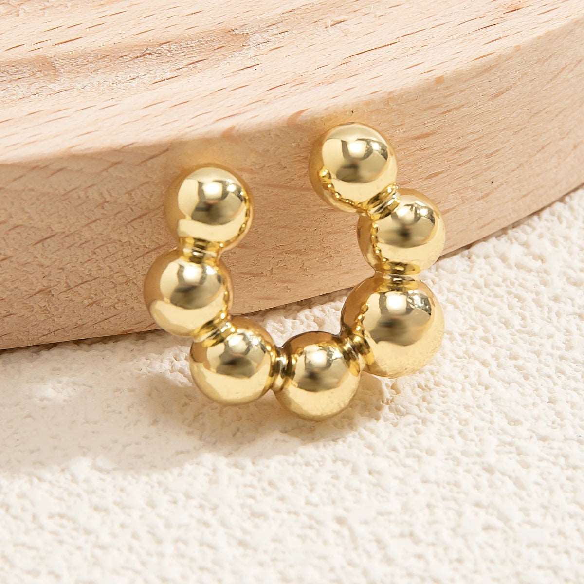 Elegante Small Ball Ear Clips – Modischer Schmuck - Bodison