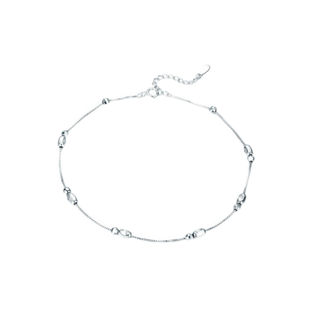 Segmentierte Silberkette mit ruhiger Perlenstruktur – keine Gravur, keine Aussagefläche