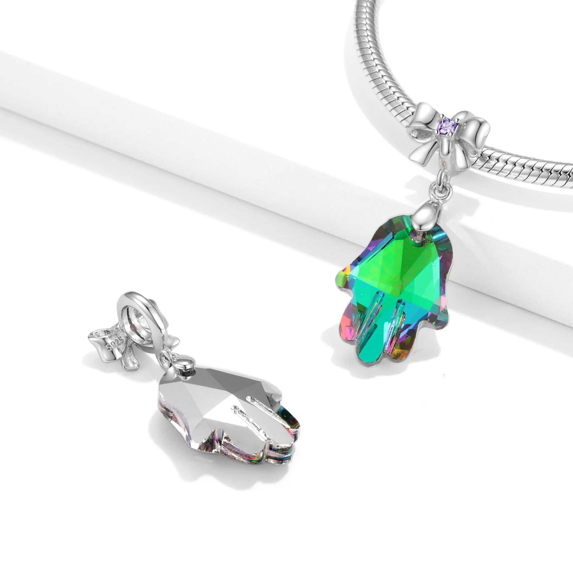 Hamsa-Kristall in leuchtenden Farben mit 925 Silber