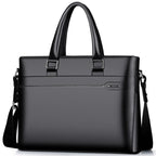  XL Business-Aktentasche in Obsidian Black – formstabil, logofrei, mit Doppelgriffen und cleaner Struktur.