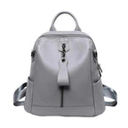 Hellgrauer Lederrucksack (Steingrau) weiche Form frontal