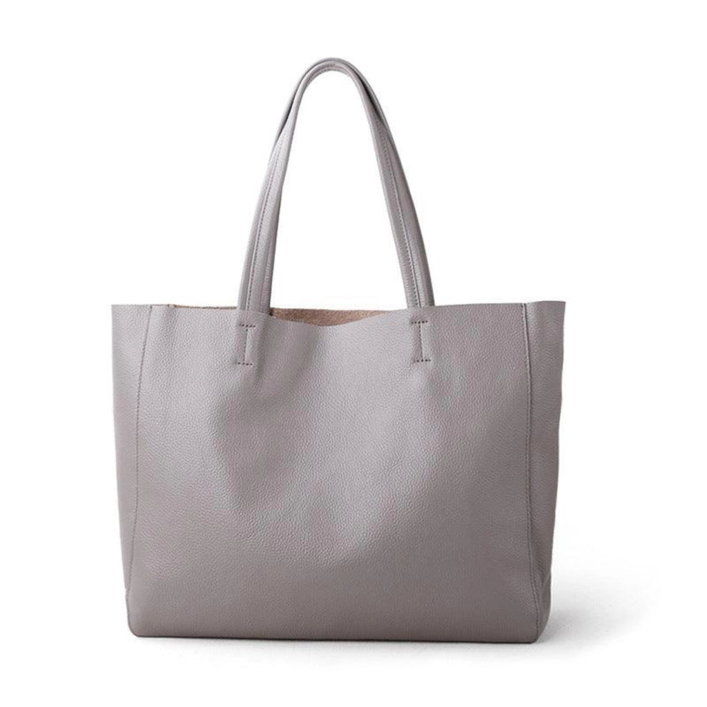 Leder Schultertasche in Concrete Taupe – schlichtes Design, hochwertiges Material, ideal für Alltag und Business