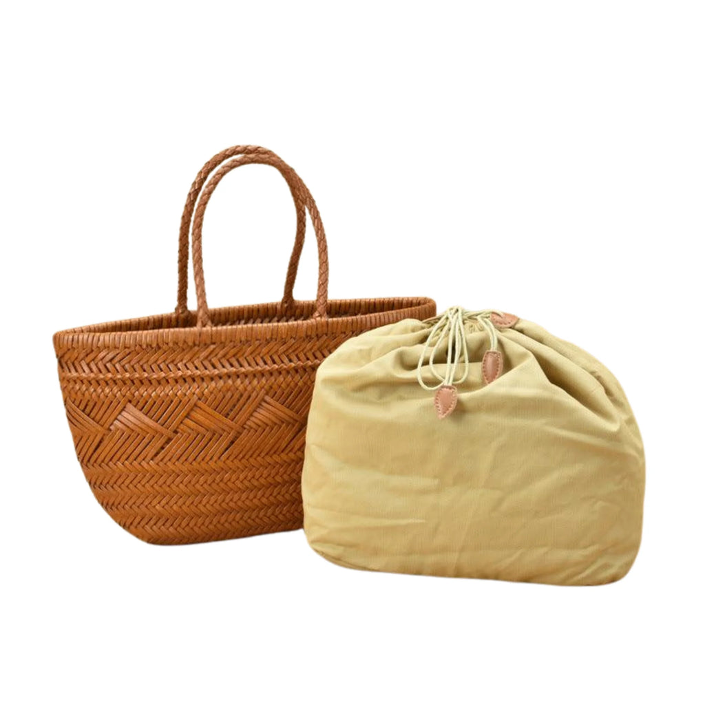 Tasche und herausnehmbarer Baumwollbeutel separat dargestellt – funktional und klar strukturiert