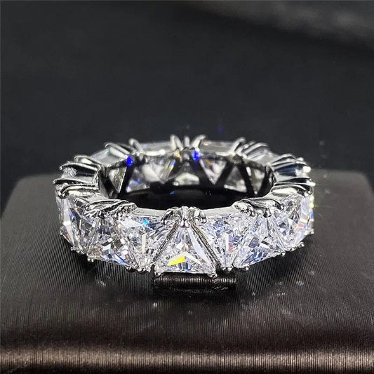 Luxus Dreieck Zirkonia Ring Bodison