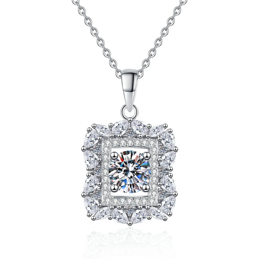 Detailansicht quadratischer Moissanite in 925 Silberfassung