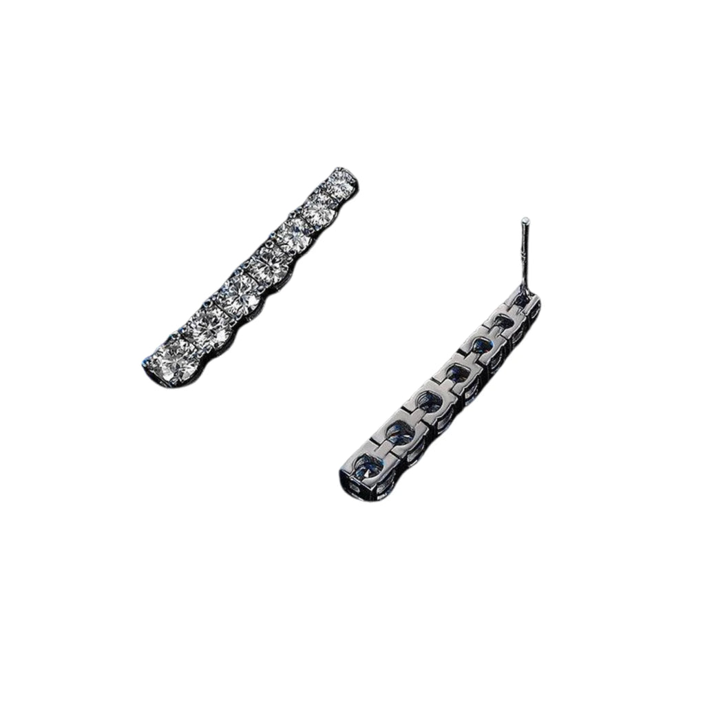 Ohrstecker mit funkelnden Zirkonia in schlichtem 925er Silber