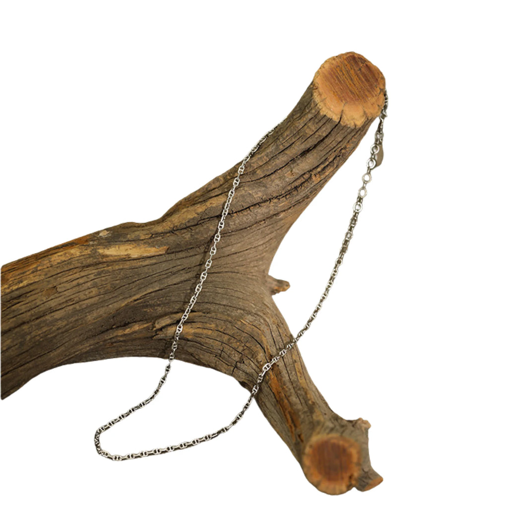 Detailaufnahme der ovalen Glieder – gleichmäßig strukturiert, dezent glänzend, 925 Silber oder vergoldet