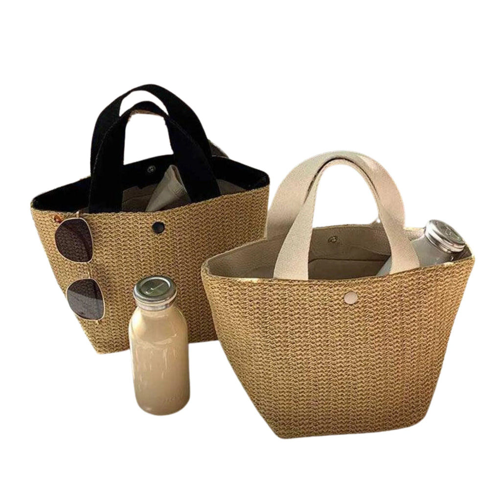 Zwei Rattantaschen nebeneinander – Shadow Black und Ivory Wheat, bereit für Alltagsszenen