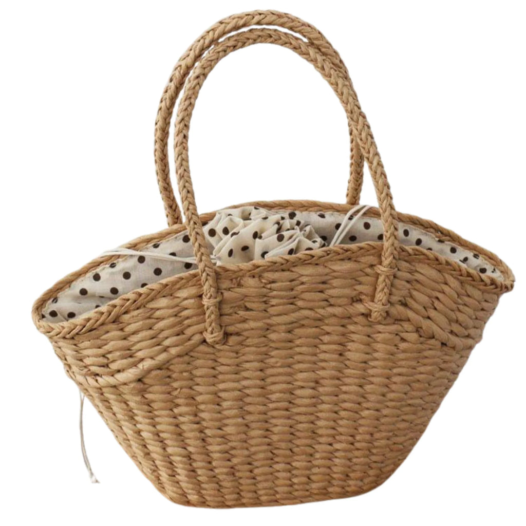 Offene Trapeztasche mit Zugband aus Stoff – praktischer Einblick ins Innenleben