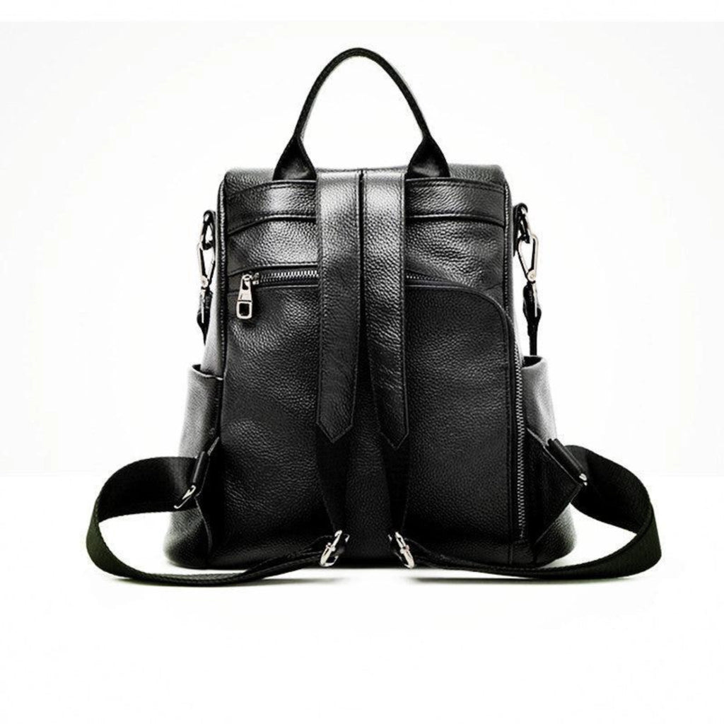 Rückseite des Rucksacks mit gepolsterten Trägern und Reißverschlussfach – formklar und citytauglich.