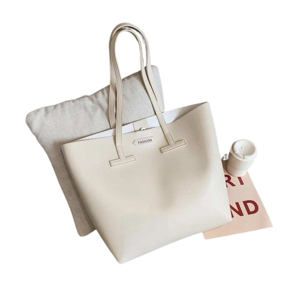 Vegane Schultertasche in Snow White – cleanes Design mit Magnetverschluss, tragbar mit Stil