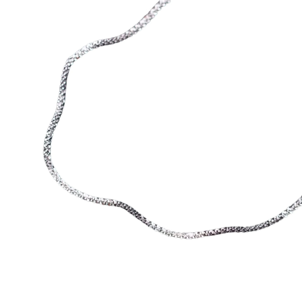 Silberkette mit feiner Sternstruktur – 925 Sterling Silber, glänzend, ruhig und hochwertig verarbeitet