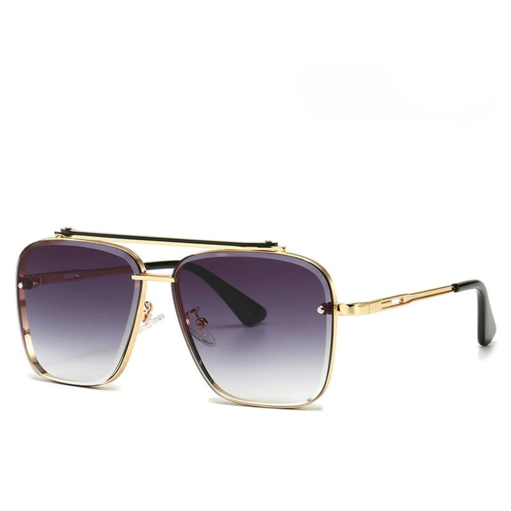 Markante Sonnenbrille mit violettem Verlauf und goldschwarzem Aufbau