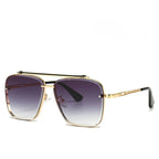 Markante Sonnenbrille mit violettem Verlauf und goldschwarzem Aufbau