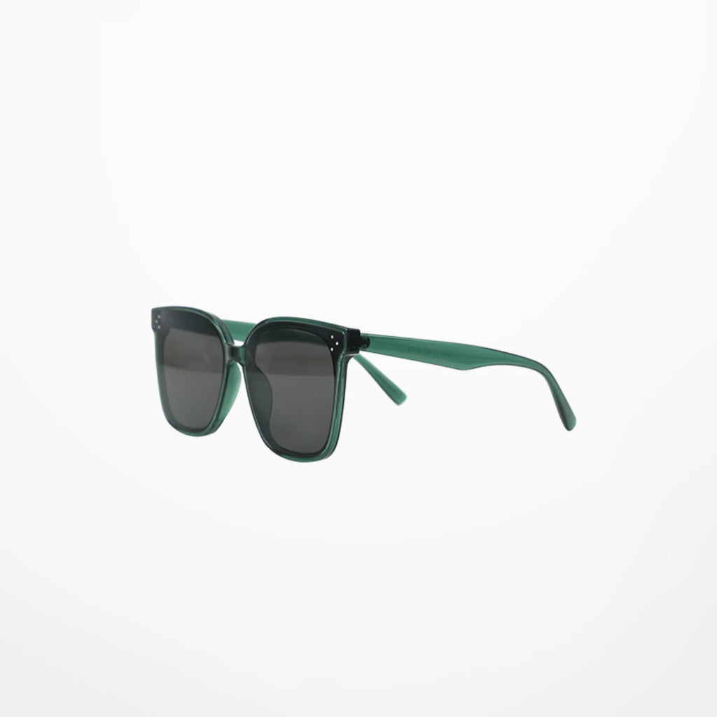 Dunkelgrüne Sonnenbrille mit sattem Rahmen und ruhigem Finish.