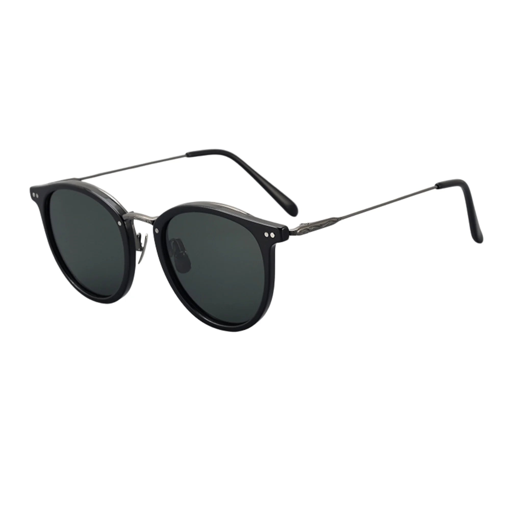 Runde Sonnenbrille mit mattschwarzer Fassung und feinen Metallbügeln